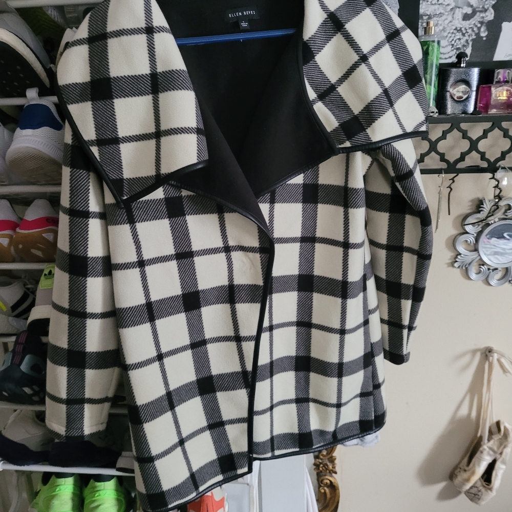 Plaid Women's Jacket - Black and Cream